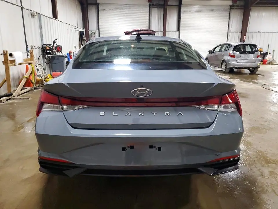 2021 HYUNDAI ELANTRA SEL  