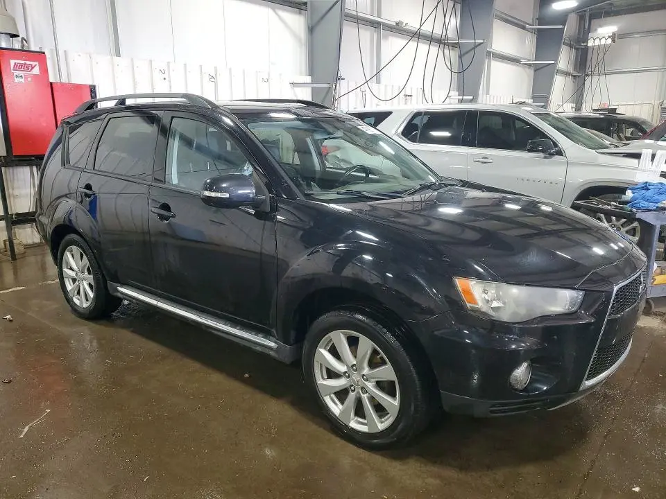 2012 MITSUBISHI OUTLANDER SE  