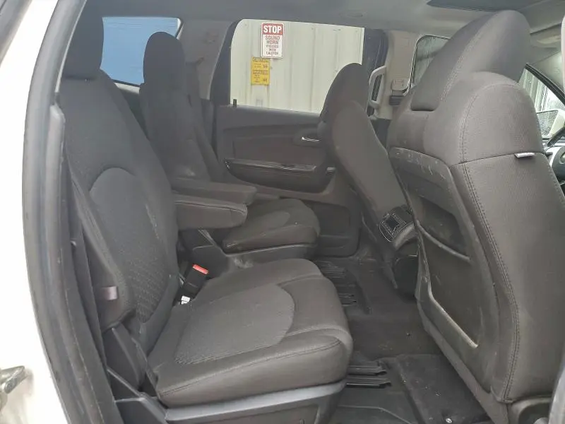 2011 CHEVROLET TRAVERSE LT  