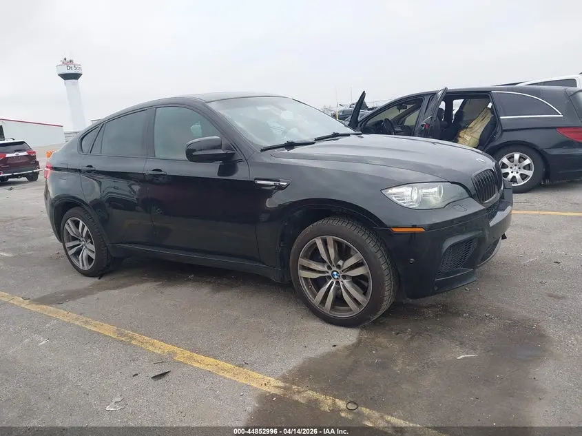2012 BMW X6 M  