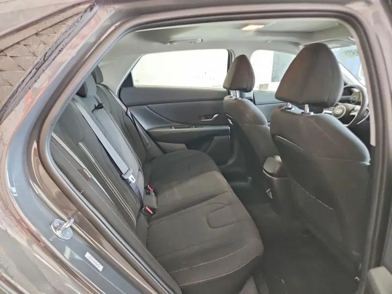 2025 HYUNDAI ELANTRA SEL  