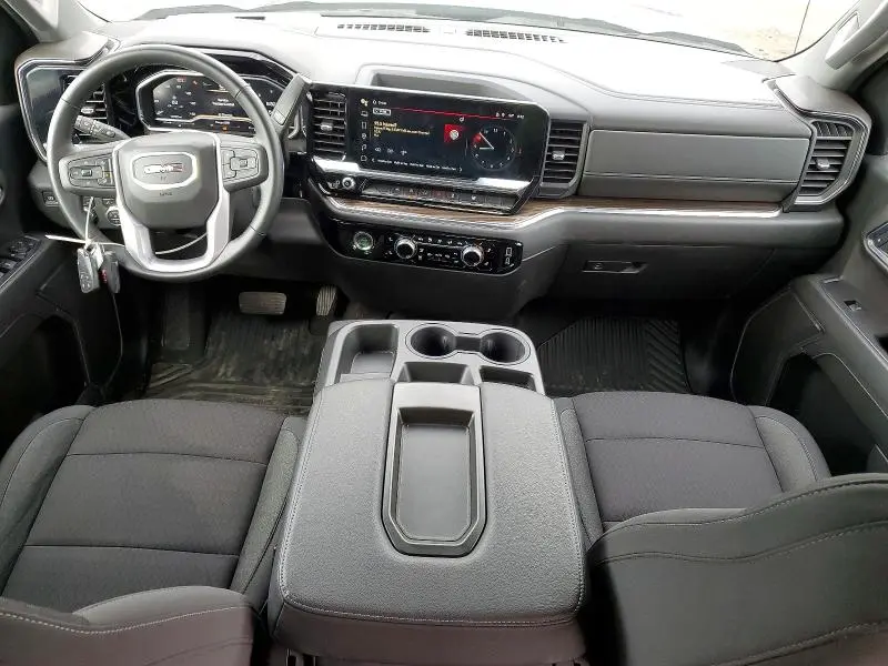 2024 GMC SIERRA   