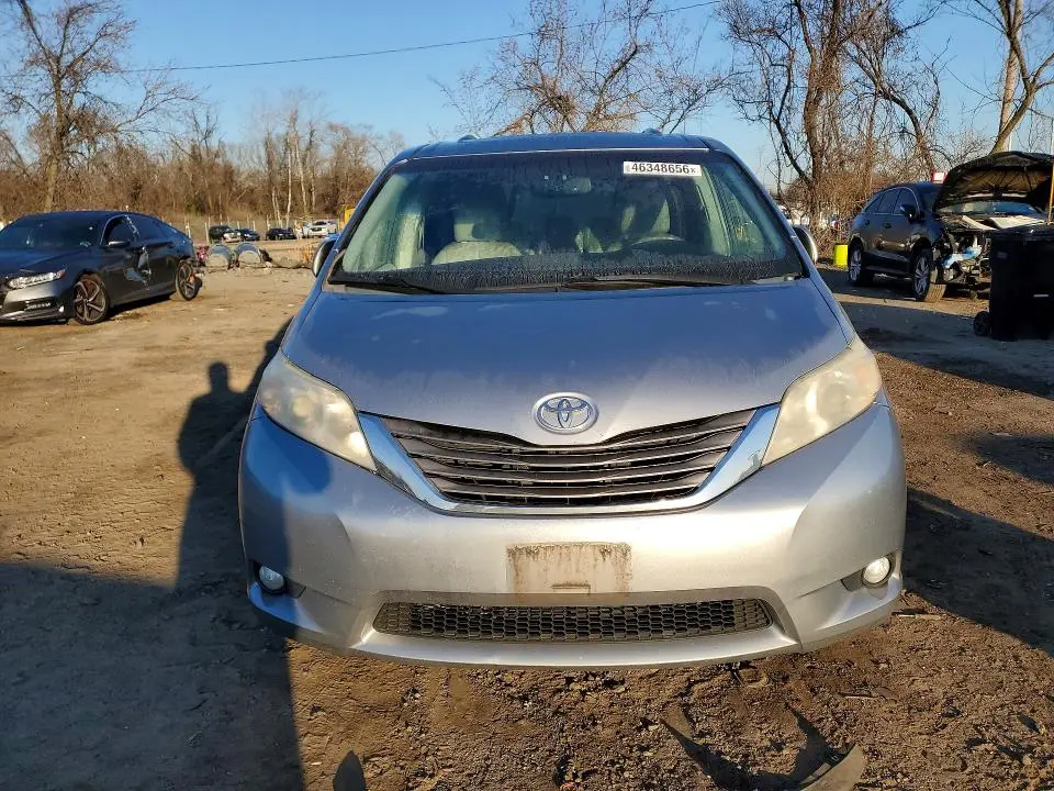 2011 TOYOTA SIENNA XLE 8-PASSENGER  