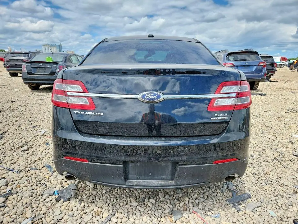2018 FORD TAURUS SEL  