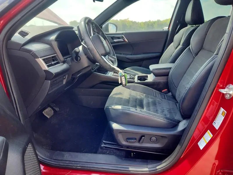2023 MITSUBISHI OUTLANDER SE  