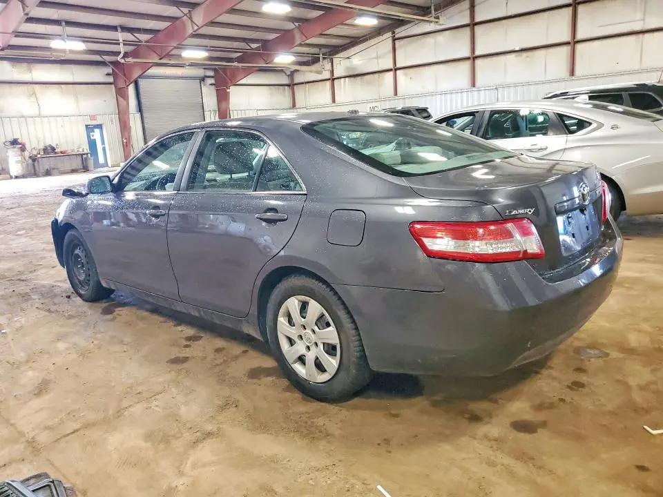 2010 TOYOTA CAMRY LE  