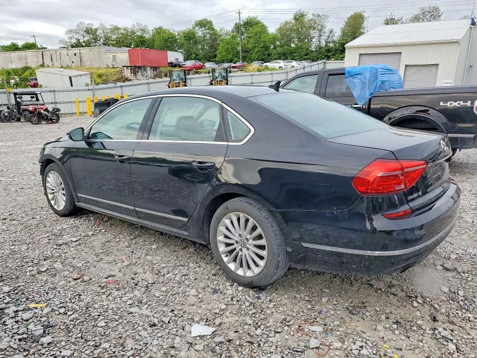 2016 VOLKSWAGEN PASSAT SE  