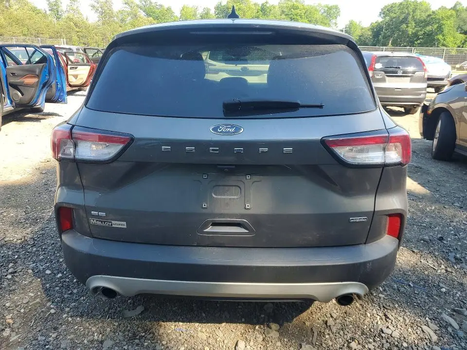 2022 FORD ESCAPE SE  