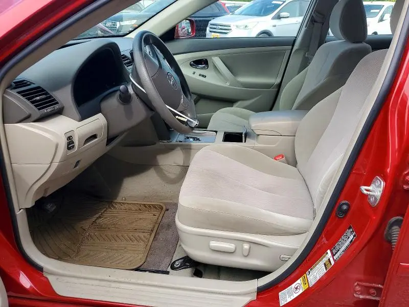 2011 TOYOTA CAMRY LE  