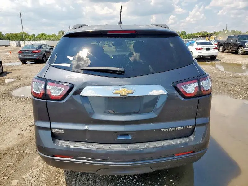 2014 CHEVROLET TRAVERSE LS  