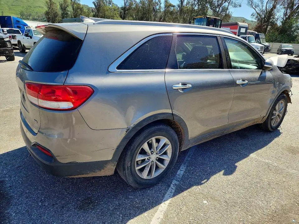 2016 KIA SORENTO LX  