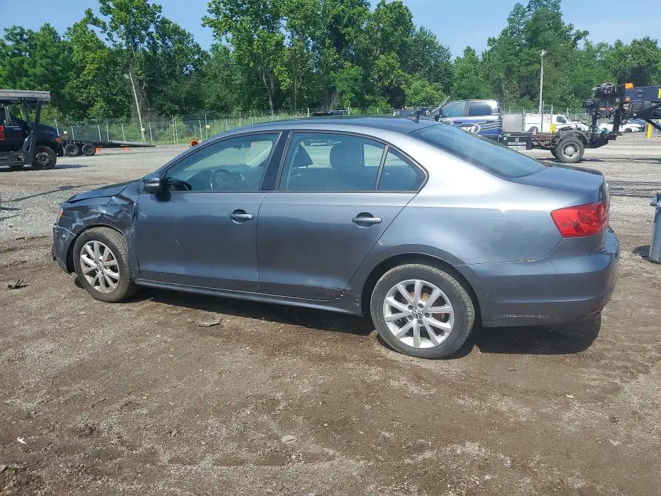 2011 VOLKSWAGEN JETTA SE  