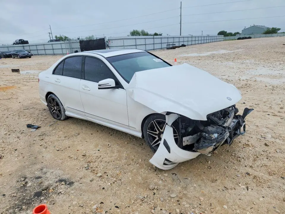 2013 MERCEDES-BENZ C 250  
