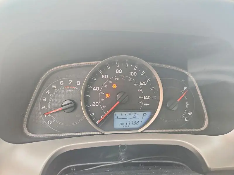2013 TOYOTA RAV4 LE  
