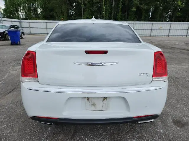 2017 CHRYSLER 300C   