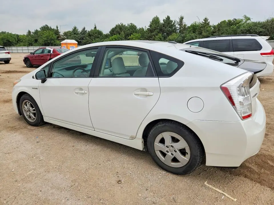 2010 TOYOTA PRIUS III  