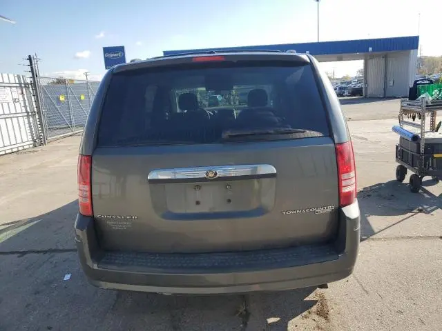 2010 CHRYSLER TOWN & COUNTRY TOURING  