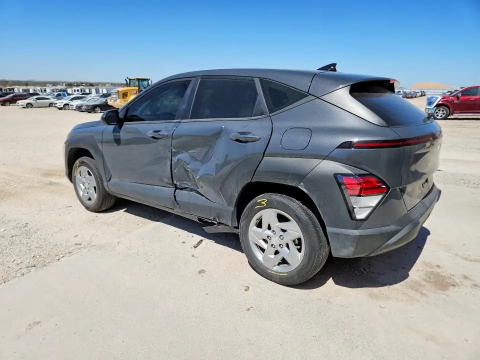 2024 HYUNDAI KONA SE  