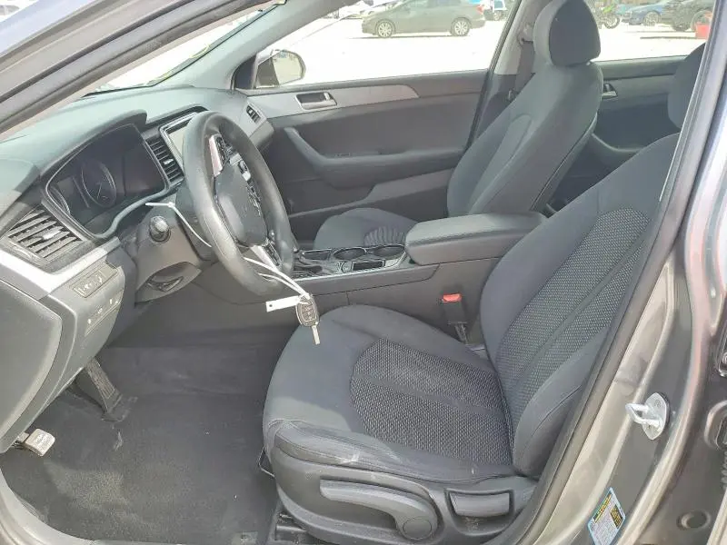 2019 HYUNDAI SONATA SE  