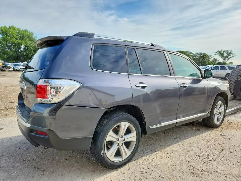 2013 TOYOTA HIGHLANDER LIMITED  