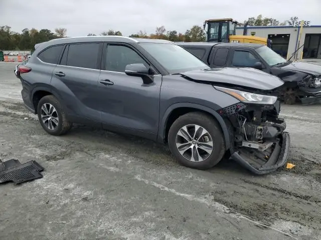 2020 TOYOTA HIGHLANDER XLE  