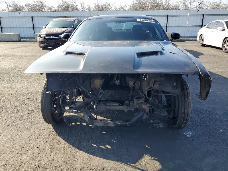 2016 DODGE CHALLENGER SXT  