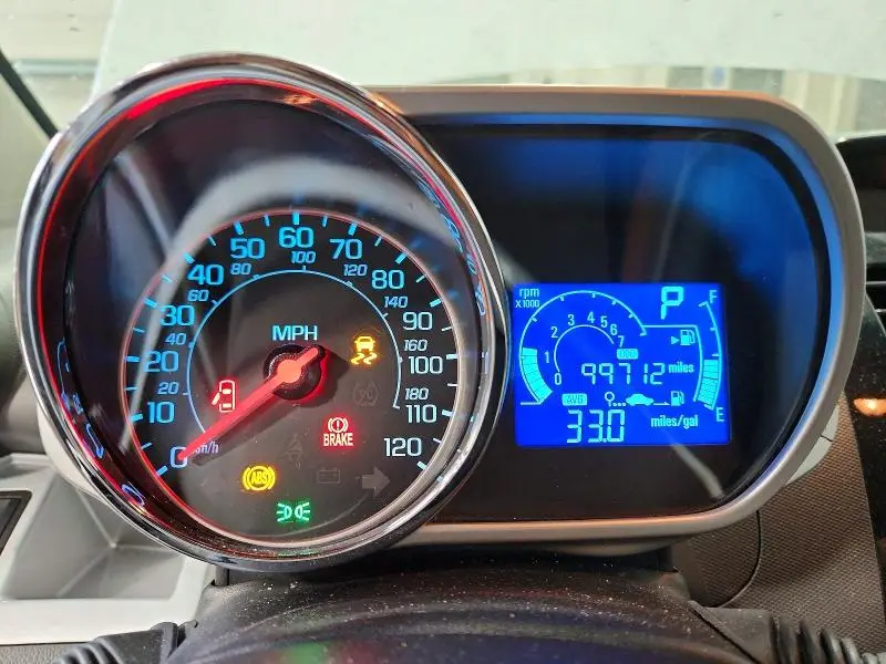 2015 CHEVROLET SPARK 2LT  