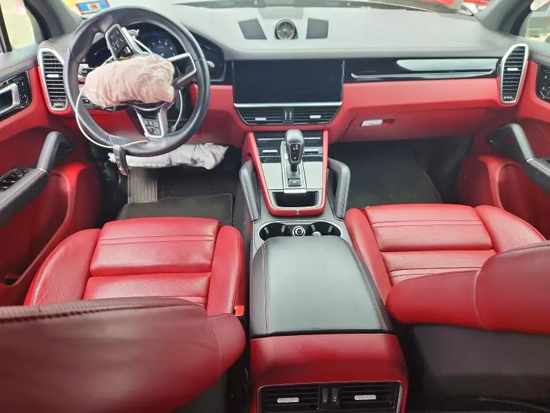 2020 PORSCHE CAYENNE   