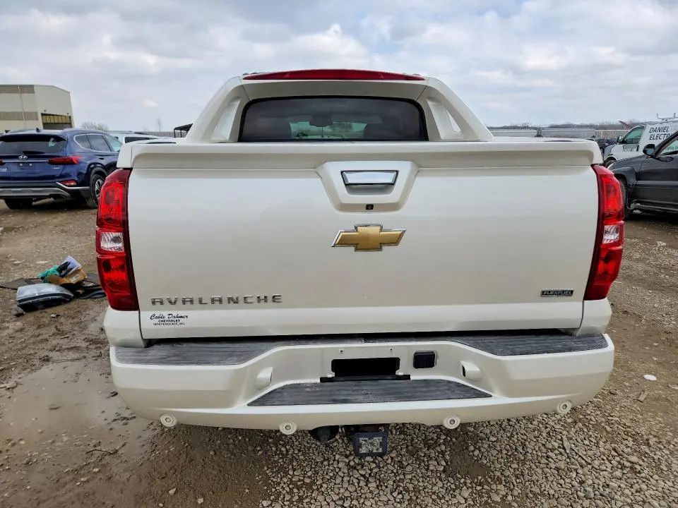 2011 CHEVROLET AVALANCHE LTZ  