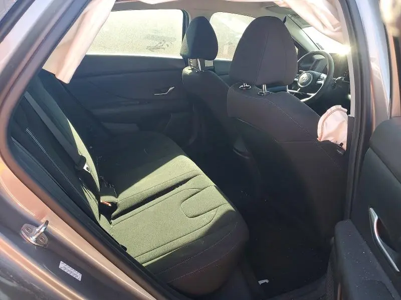 2021 HYUNDAI ELANTRA 4D   