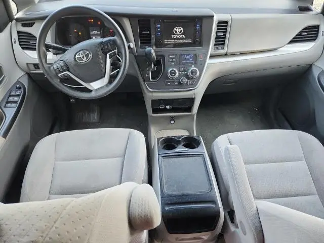 2015 TOYOTA SIENNA LE  