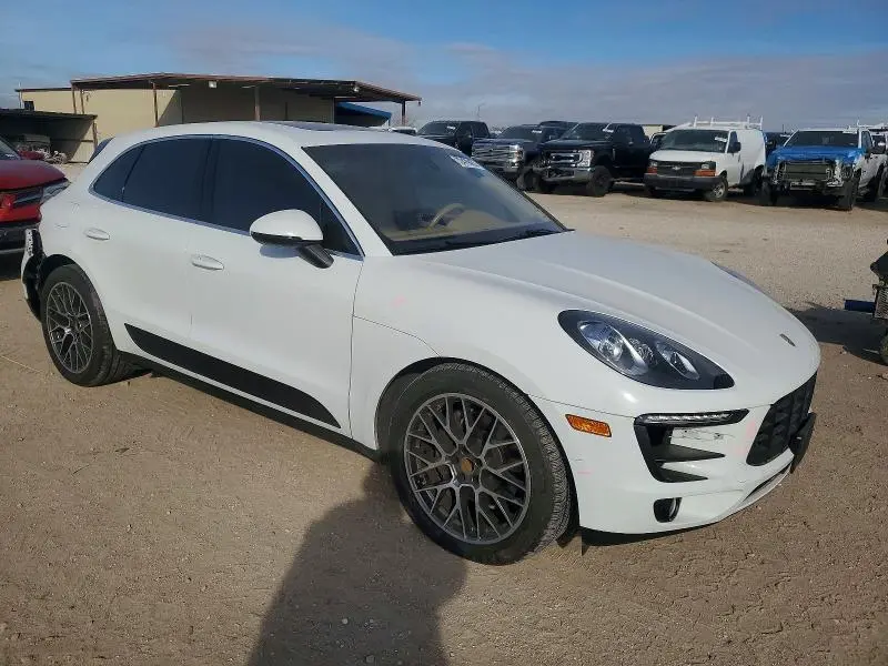 2016 PORSCHE MACAN S  