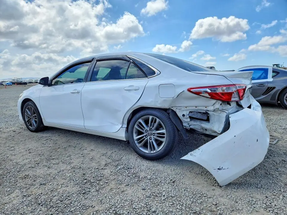 2016 TOYOTA CAMRY SE  