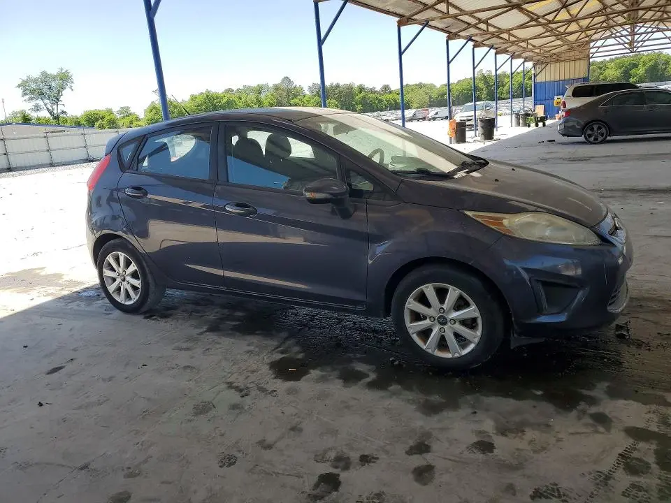 2013 FORD FIESTA SE  