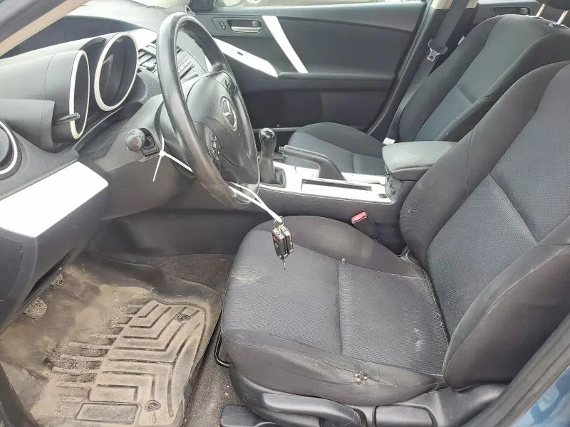 2010 MAZDA 3 I  