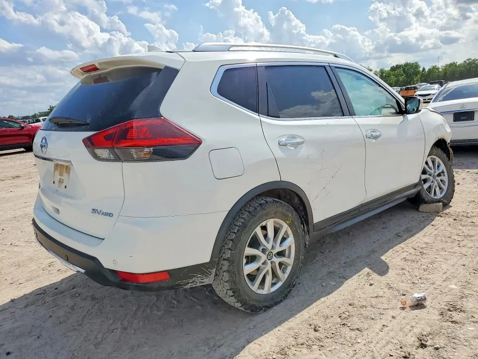 2020 NISSAN ROGUE SV  