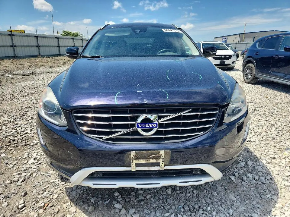 2017 VOLVO XC60 T6 DYNAMIC  