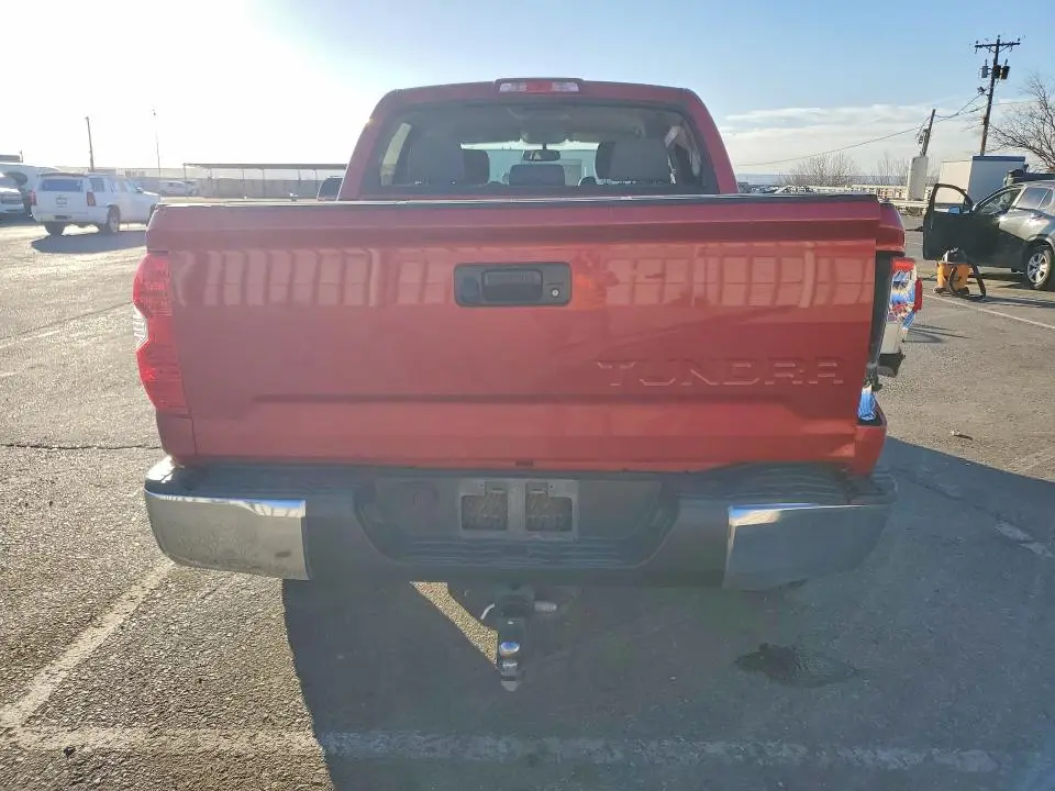 2015 TOYOTA TUNDRA SR5  