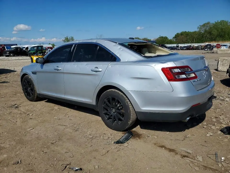 2018 FORD TAURUS SE  