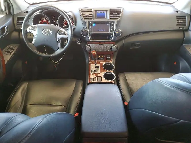 2013 TOYOTA HIGHLANDER LIMITED  