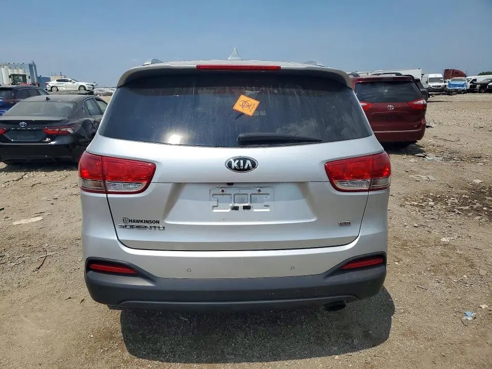 2018 KIA SORENTO LX  