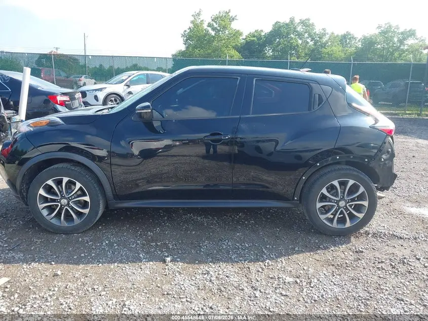 2017 NISSAN JUKE SV