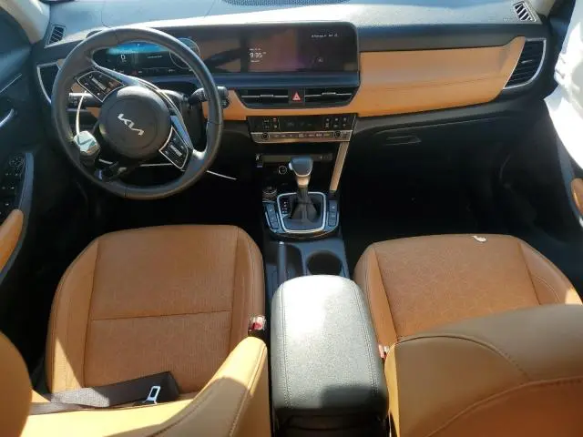 2024 KIA SELTOS EX  