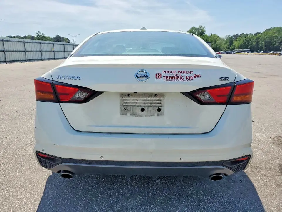 2020 NISSAN ALTIMA SR  
