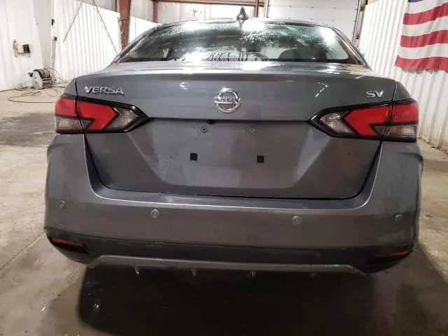 2021 NISSAN VERSA SV  