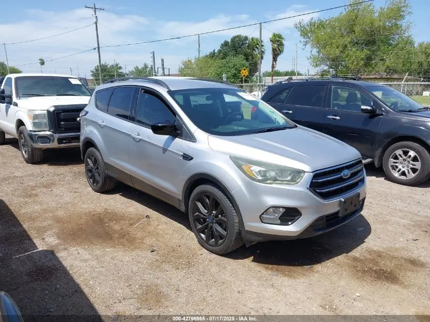 2017 FORD ESCAPE SE