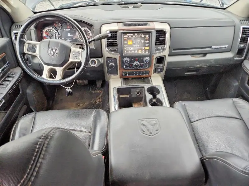 2015 RAM 3500 LARAMIE  