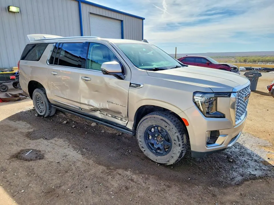 2021 GMC YUKON XL DENALI  