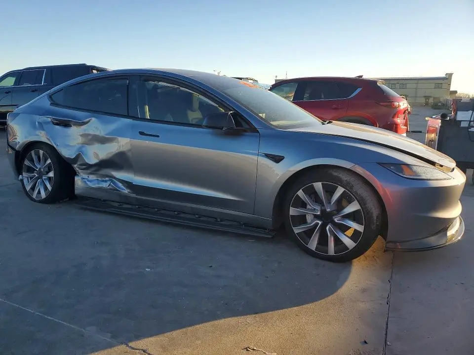 2025 TESLA MODEL 3   