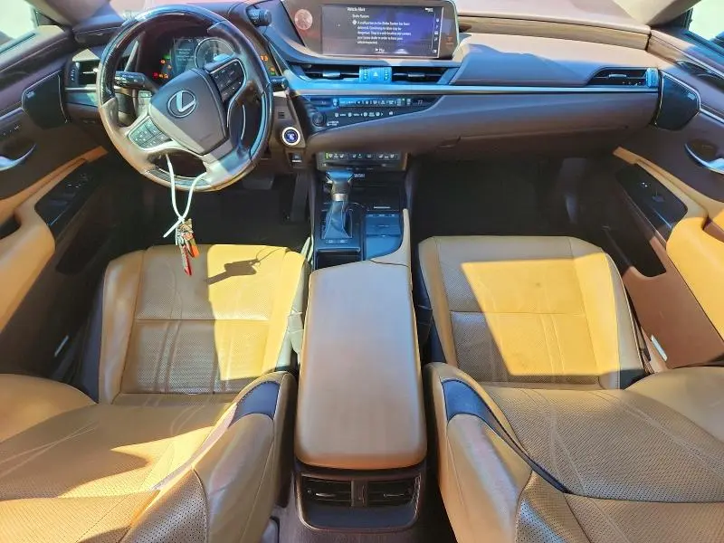 2019 LEXUS ES 300H ULTRA LUXURY  